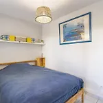 Front De * סן סיפריאן
