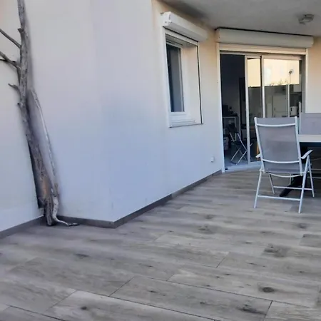 דירה Front De *